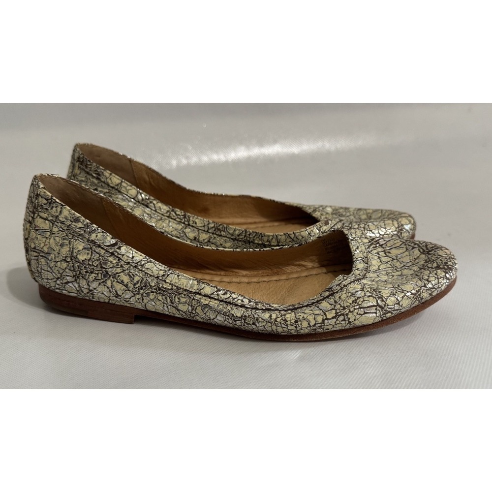 FRYE Size 7M Carson Metallic Ballet Flats Ivory Crackled Distressed Leather